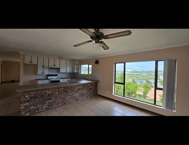 4 BEDROOM HOUSE FOR SALE IN GROOT BRAKRIVIER CENTRAL